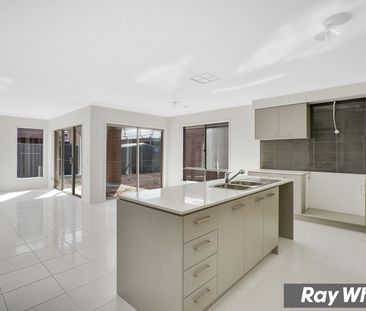 Family Living Made Easy in the Heart of Tarneit! - Photo 6