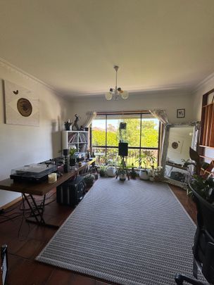 Thomastown - Photo 1