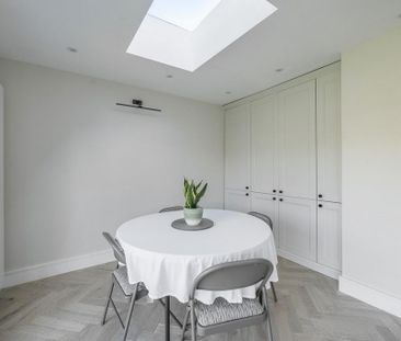 4 bedroom semi-detached house to rent - Photo 3