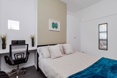 Room in a Shared House, Brading Road, BN2 - Photo 3