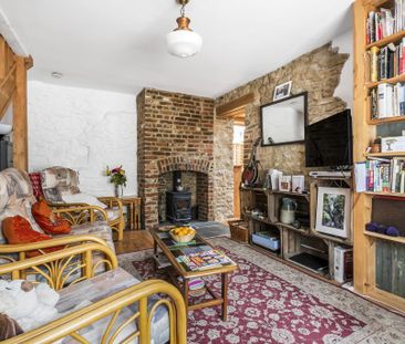 2 bedroom semi-detached house to rent - Photo 3