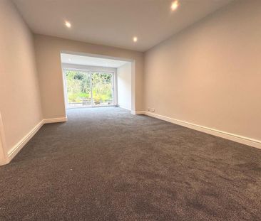 3 bedroom detached bungalow to rent - Photo 2