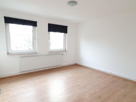 Sanierte Helle City-Wohnung mit EBK - Photo 2