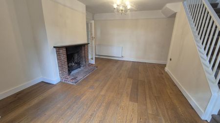 4 bedroom detached house to rent - Photo 5