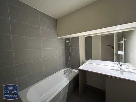 Location Appartement 3 pièces 67m² AGEN 47000 - Photo 4