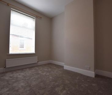 3 Bedroom End Terrace Available Arranging tenancy - Photo 3