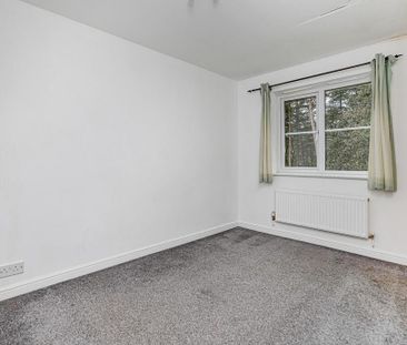 4 bedroom detached house to rent - Photo 6