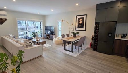 3-Bed, 2-Bath with Private Outdoor Area - $750pw - Photo 3