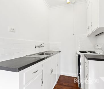 Light And Bright One Bedroom Apartment - Photo 1