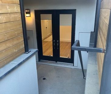 For Lease - 53 Chamberlain Avenue, Toronto, Ontario - Photo 5