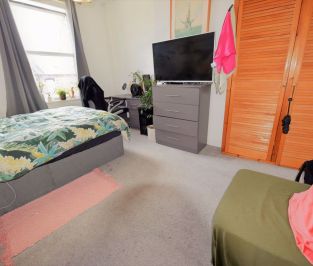 3 bedroom House in Beechwood Avenue, Leeds - Photo 2