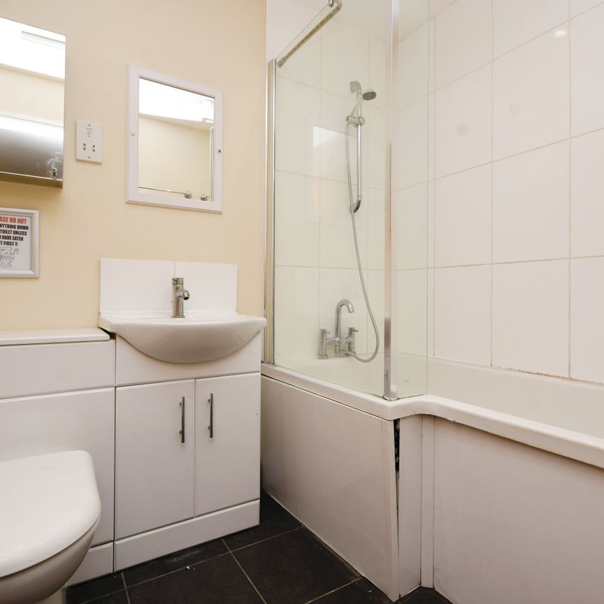 1 bedroom apartment to rent The Old Bell, Pines Hill, Stansted, CM24 - Photo 1