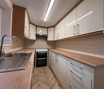 Hatton Cottages, Pendeford Hall Lane, WV9, Property for rent - Photo 4