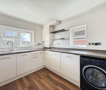 Queensway, Maidenhead, Berkshire, SL6 - Photo 6