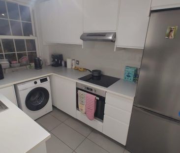 Room in a Shared House, Beverley Court, W4 - Photo 5