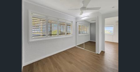 GROUND FLOOR WATERFRONT UNIT - Photo 3