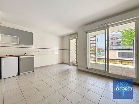 Apartment - Photo 3