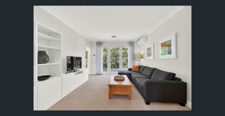 "Garden Sanctuary in the Heart of South Yarra" - Fully Furnished - Photo 3