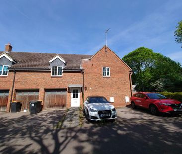 2 bedroom coach house to rent - Photo 1