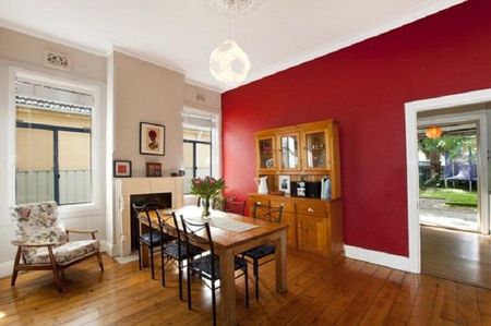 Charming Family Home - Photo 2