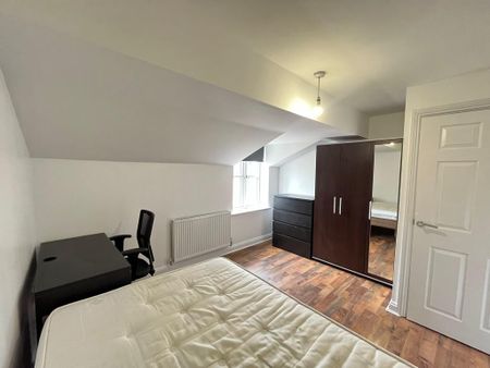 4 bedroom townhouse to rent - Photo 4