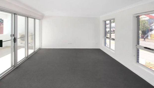 As New Pet Friendly 3 Bedroom Apartment - Photo 1