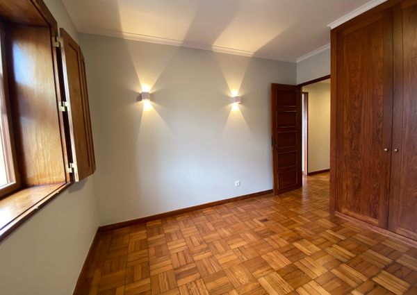 Fantástico Apartamento T1 para Arrendamento sobre o Douro