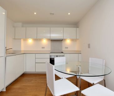 2 bedroom apartment to rent - Photo 4