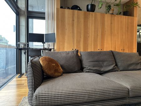 2/98 Munster Tce, North Melbourne, VIC 3051 - Photo 2