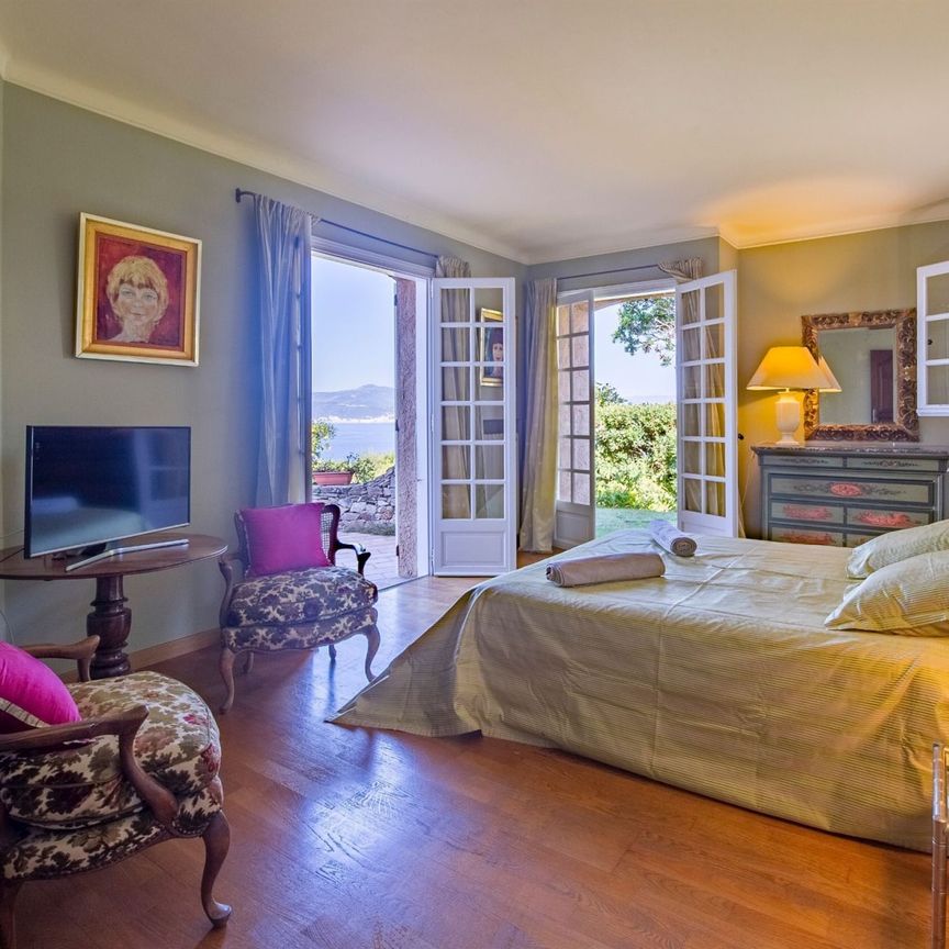 Rental Villa Ajaccio 7 Rooms 250 m² - Photo 1