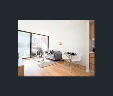 Stunning Two Bedroom Apartment in Highly Sought-After 'Breeze' Complex - Photo 1