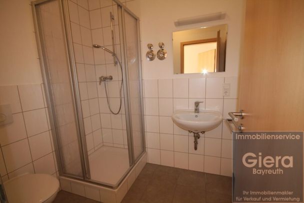 WG-Zimmer mit eigenem Bad in 2er-Studenten-WG - Photo 1