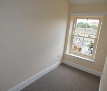 2 Bedroom Terraced To Let - Photo 2