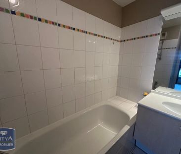 Appartement à louer 4 pièces 96.98m² - Photo 2