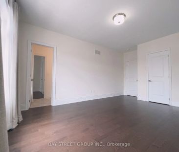 Detached Home For Lease | N9245919 - Photo 2