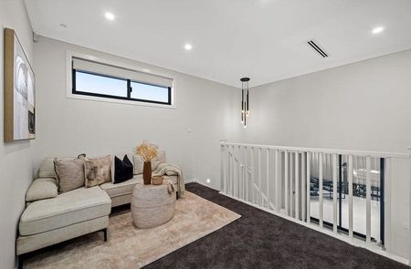 Brand New Luxury Home! - Photo 3