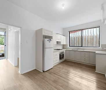 DUAL LIVING – Full Downstairs Residence - Photo 2