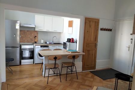 Location Appartement 1 pièce 30m² - Photo 3