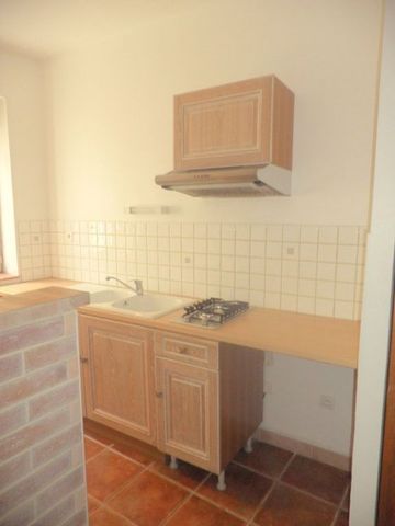 A LOUER. SIGEAN. Appartement 2 pièces - Photo 4