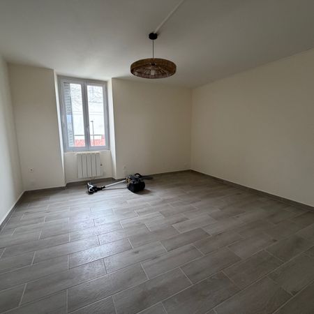 Location Appartement 1 pièce 24m² ORLEANS 45000 - Photo 4