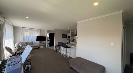 Large Pet Friendly 3 Bed/2Bath Home! - Photo 5