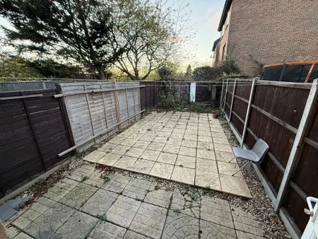 2 bedroom terraced house to rent - Photo 5