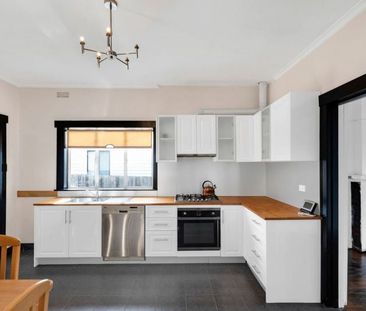 Spacious 3-Bed Family Home in Moonah - Photo 6