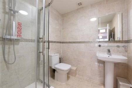 2 bedroom flat to rent - Photo 4