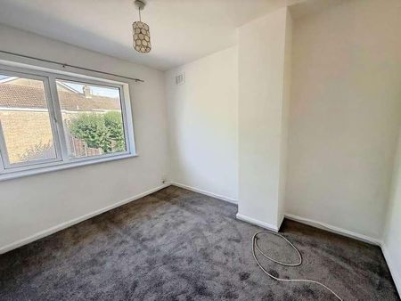 Ferndale Crescent, Kidderminster, DY11 - Photo 3