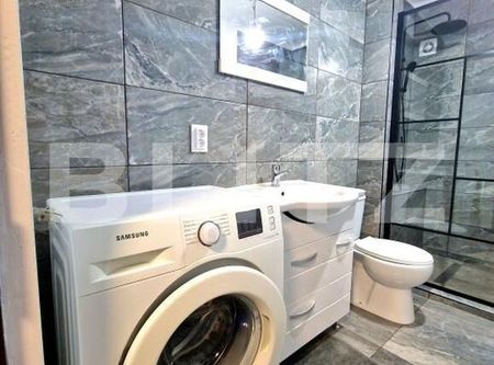 Apartament cu 3 camere, renovat complet, parcare, 60 mp, balcon, Florilor - Fotografie 3