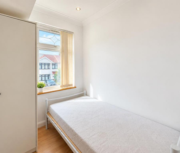 5 bedroom semi-detached house to rent - Photo 2