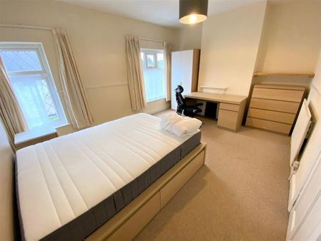 3 bedroom terraced house to rent - Photo 5