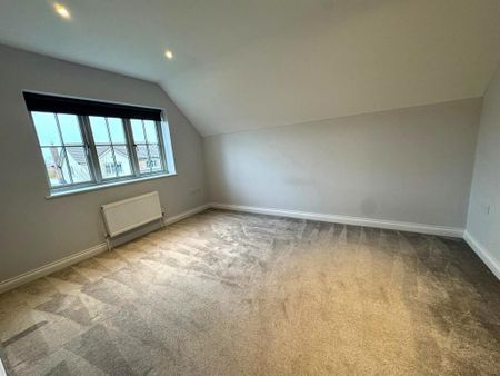 4 bedroom detached house to rent - Photo 2