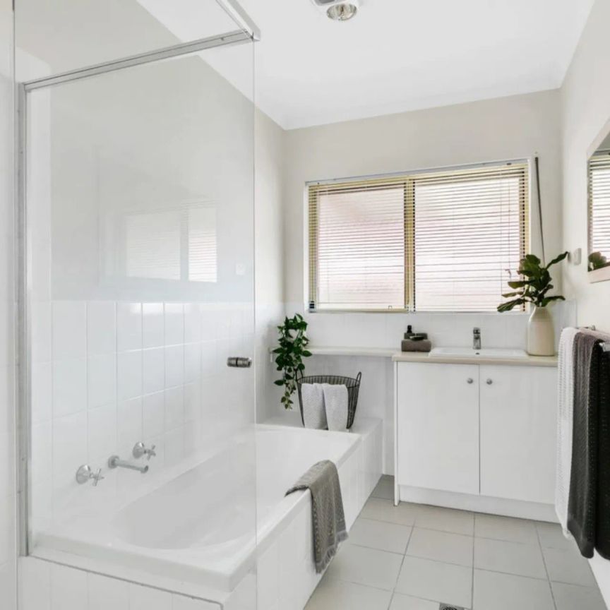 Perfect Coastal Lifestyle Two Bedroom Unit - Photo 1